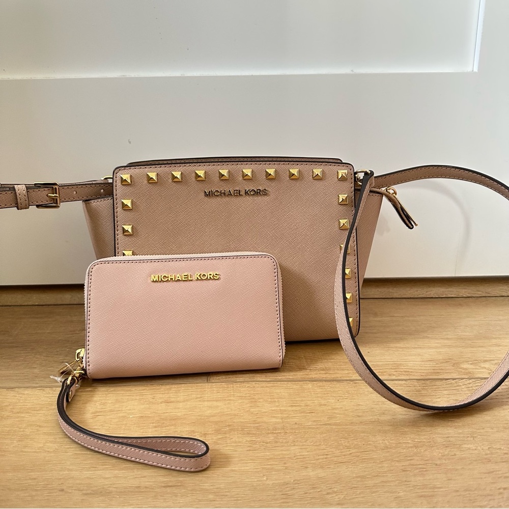Michael Kors Selma stud messenger and Jet Set travel wallet set